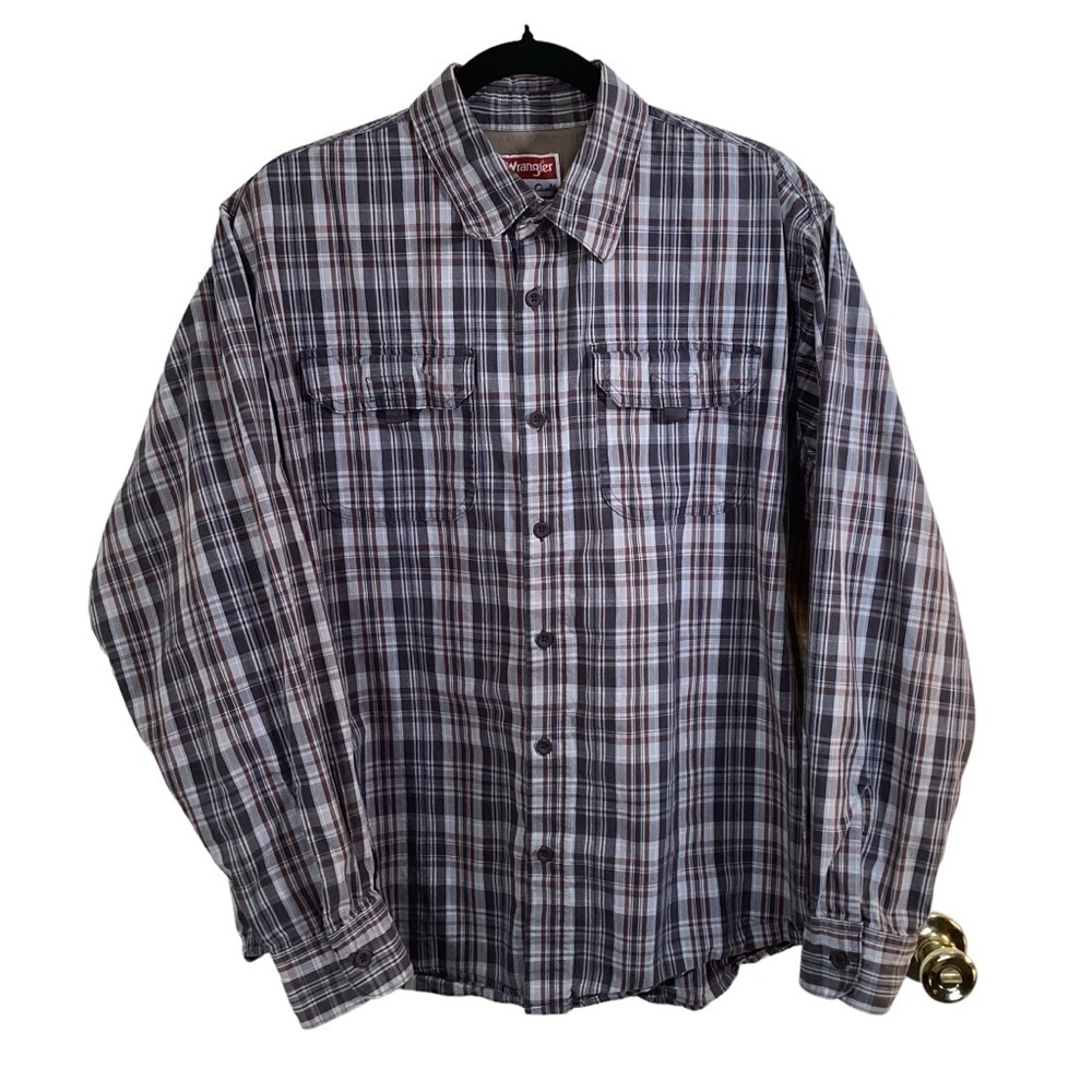 Wrangler Men’s Plaid Brown/Gray/Ivory Long Sleeve Button Up Shirt.  Size XL